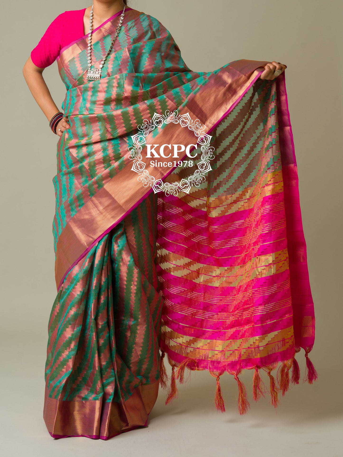 Pure Organza Silk Chit Palu Zari Weaving Saree