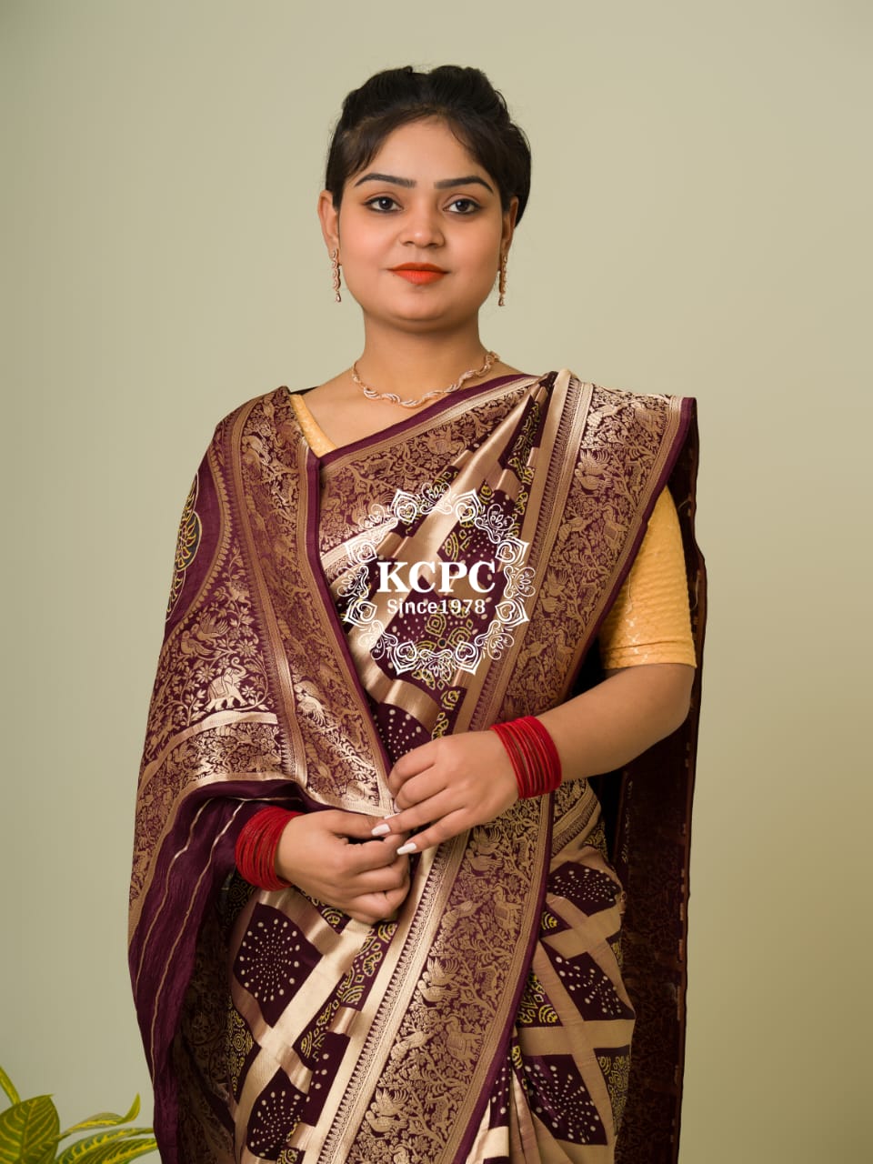 Pure Gaji Silk Ajrakh Bandhani Figure Zari Weaving Saree with Blouse OR kcpc