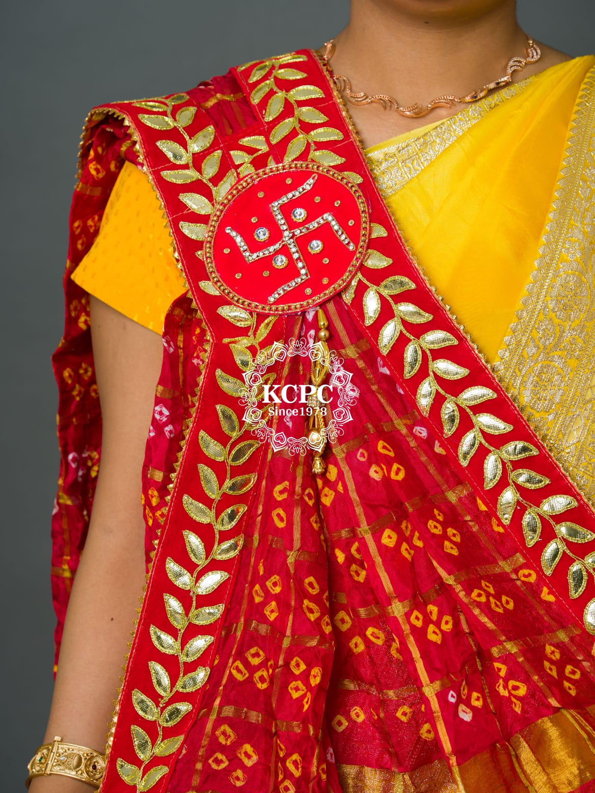 Latest Marwadi Chunri Bandhej Ghatchola Gotapatti Work Stole.