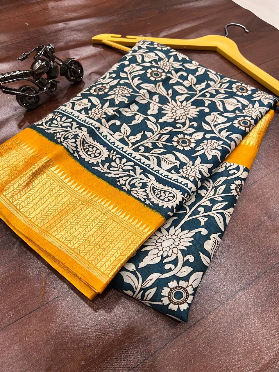 Benny creppy soft smooth with jequard border saree, VJT, OR