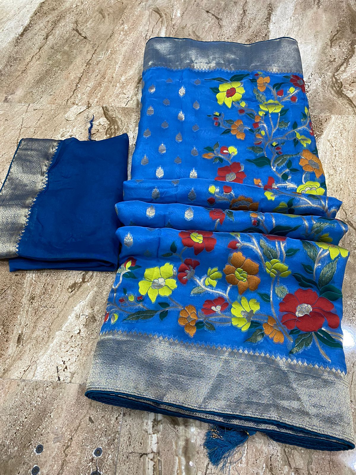 Beautiful party wear. Pure organza soft mx zari waiving banarasi saree, PUJI, NR
