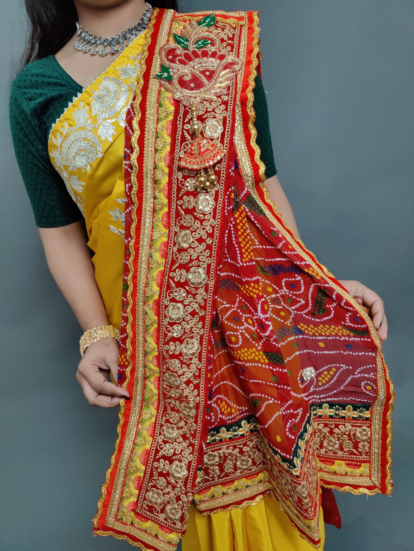 Trending Rajsthani marwadi pure Georgette ki chunari broach odhna stole