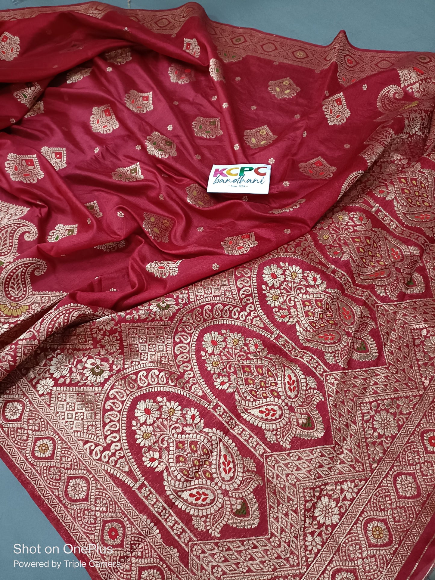 Latest beautiful dola silk fabric banarsi pattern saree