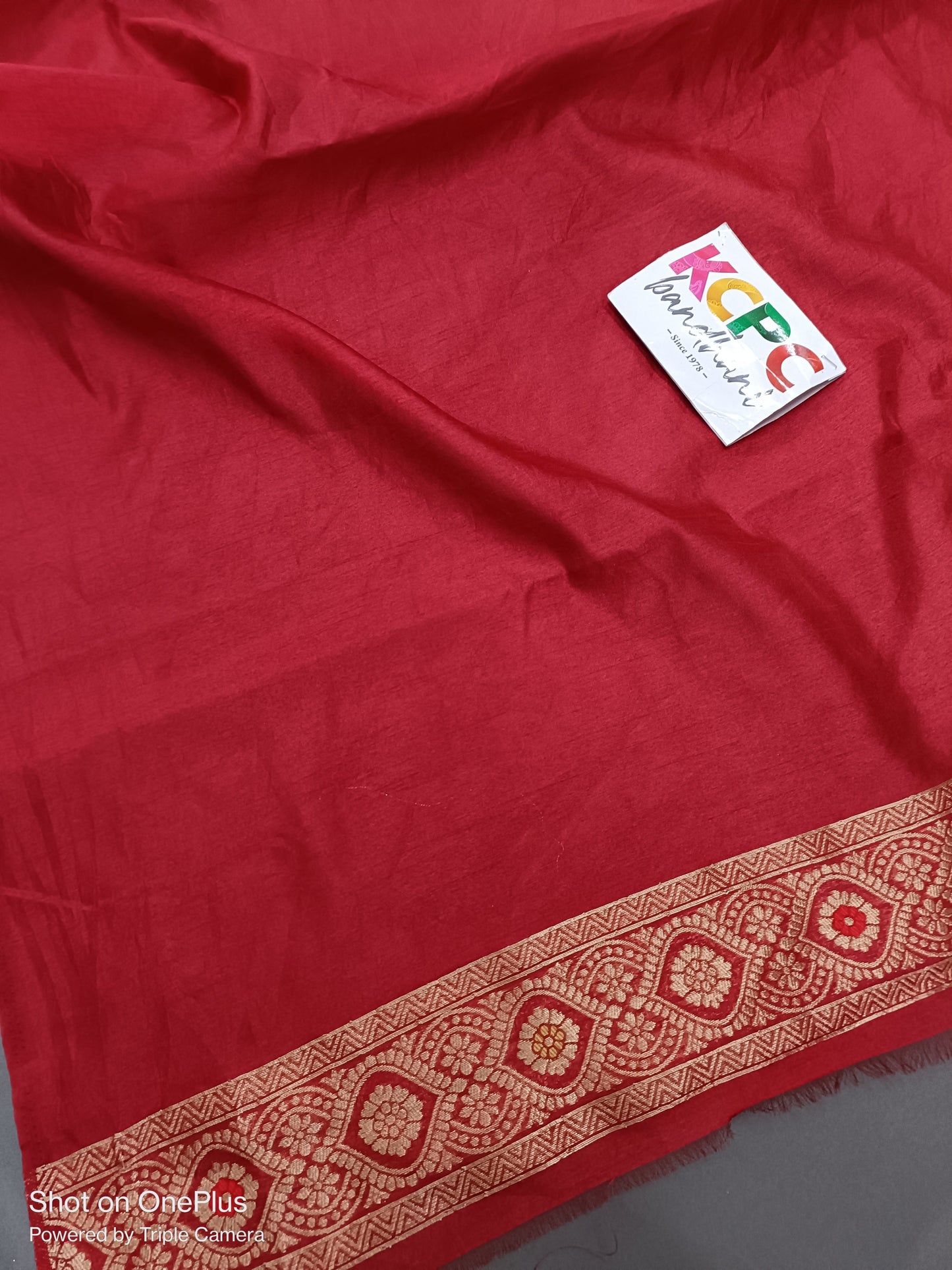 Latest beautiful dola silk fabric banarsi pattern saree