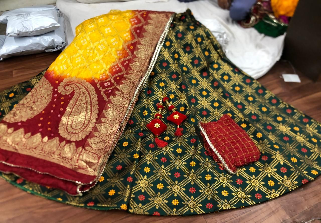 Beautiful Banarasi Silk Ghadchola Dupattaa With Gotta Lahenga .KML,OR
