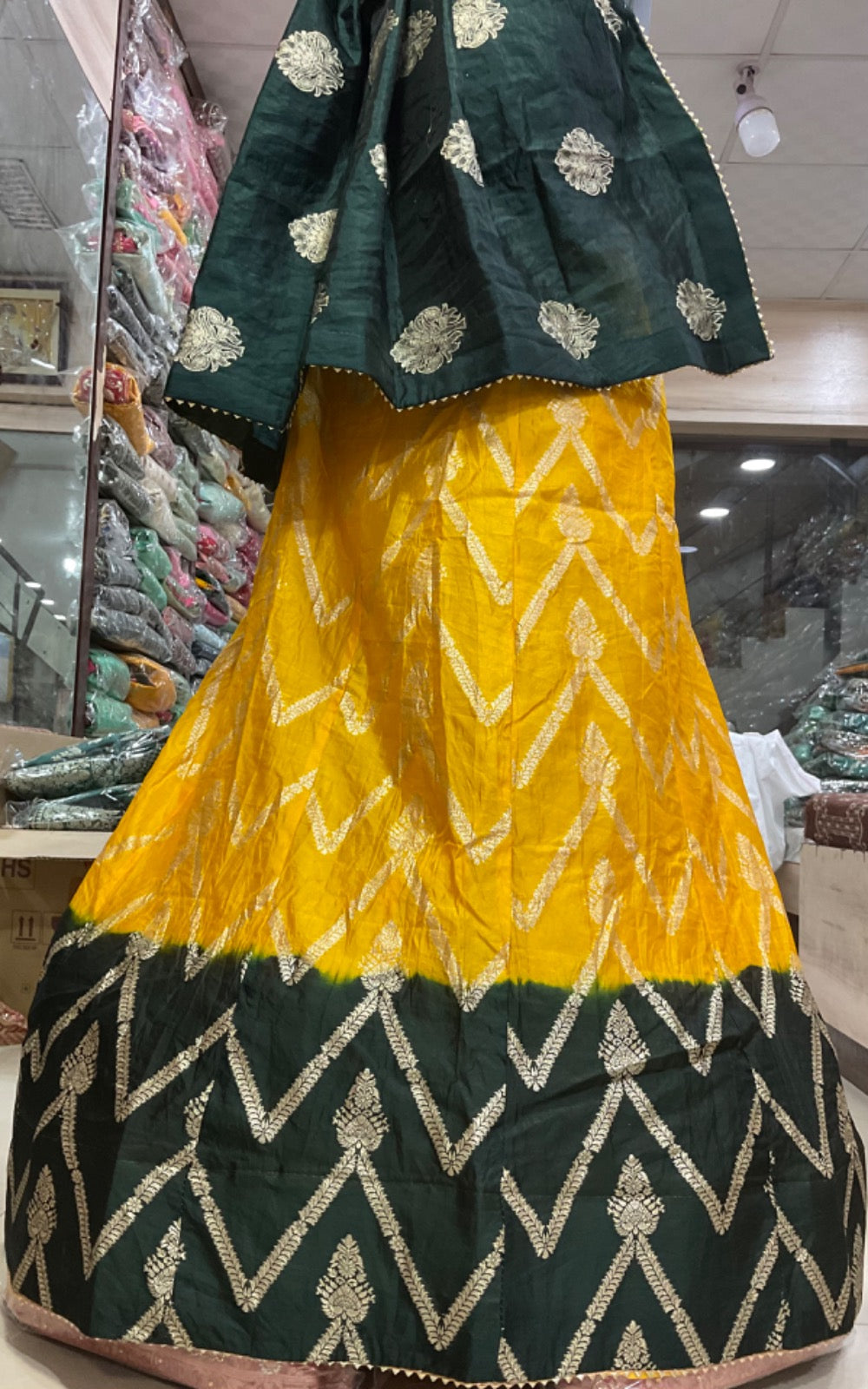 Beautiful Zari Silk Duptta Lehanga Kml Or Yallow Green Lehenga