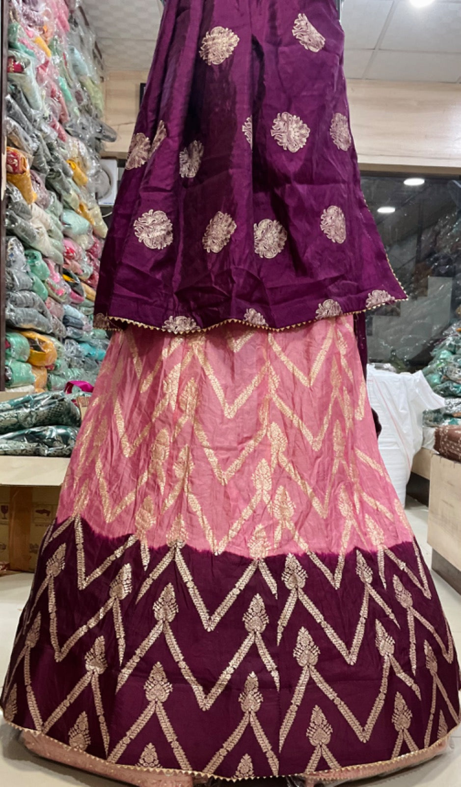 Beautiful Zari Silk Duptta Lehanga Kml Or Peach Wine Lehenga