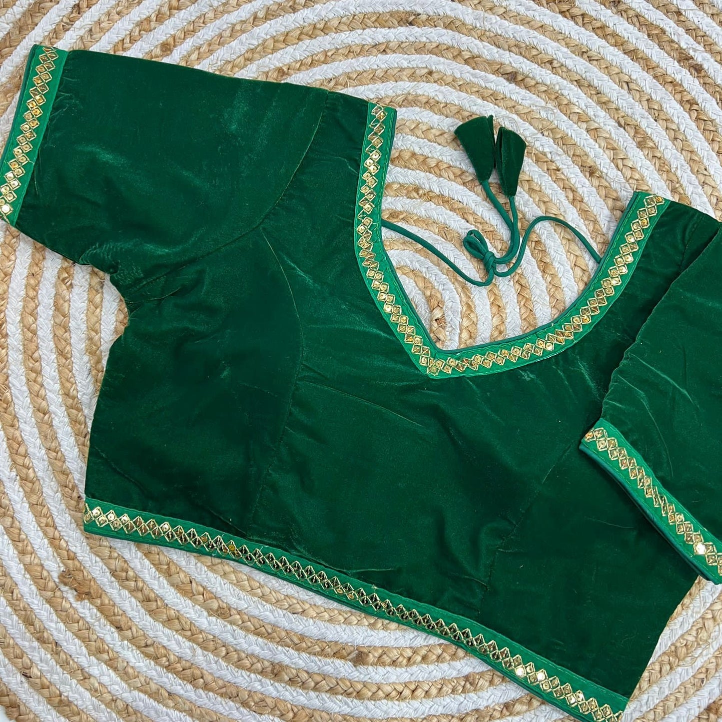 DECENT TYPE NINE THOUSAND VELVET BLOUSE OR , VJT