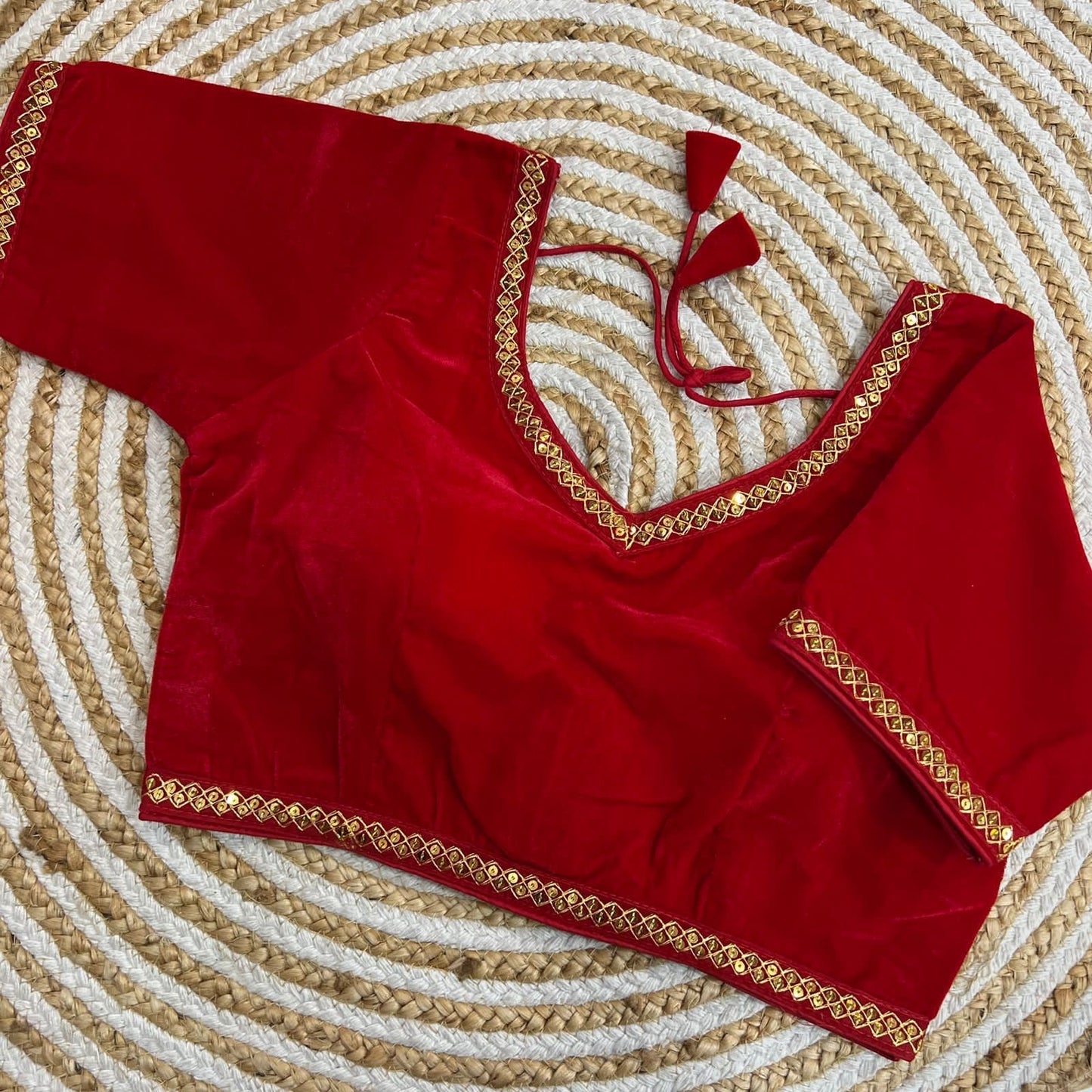 DECENT TYPE NINE THOUSAND VELVET BLOUSE OR , VJT
