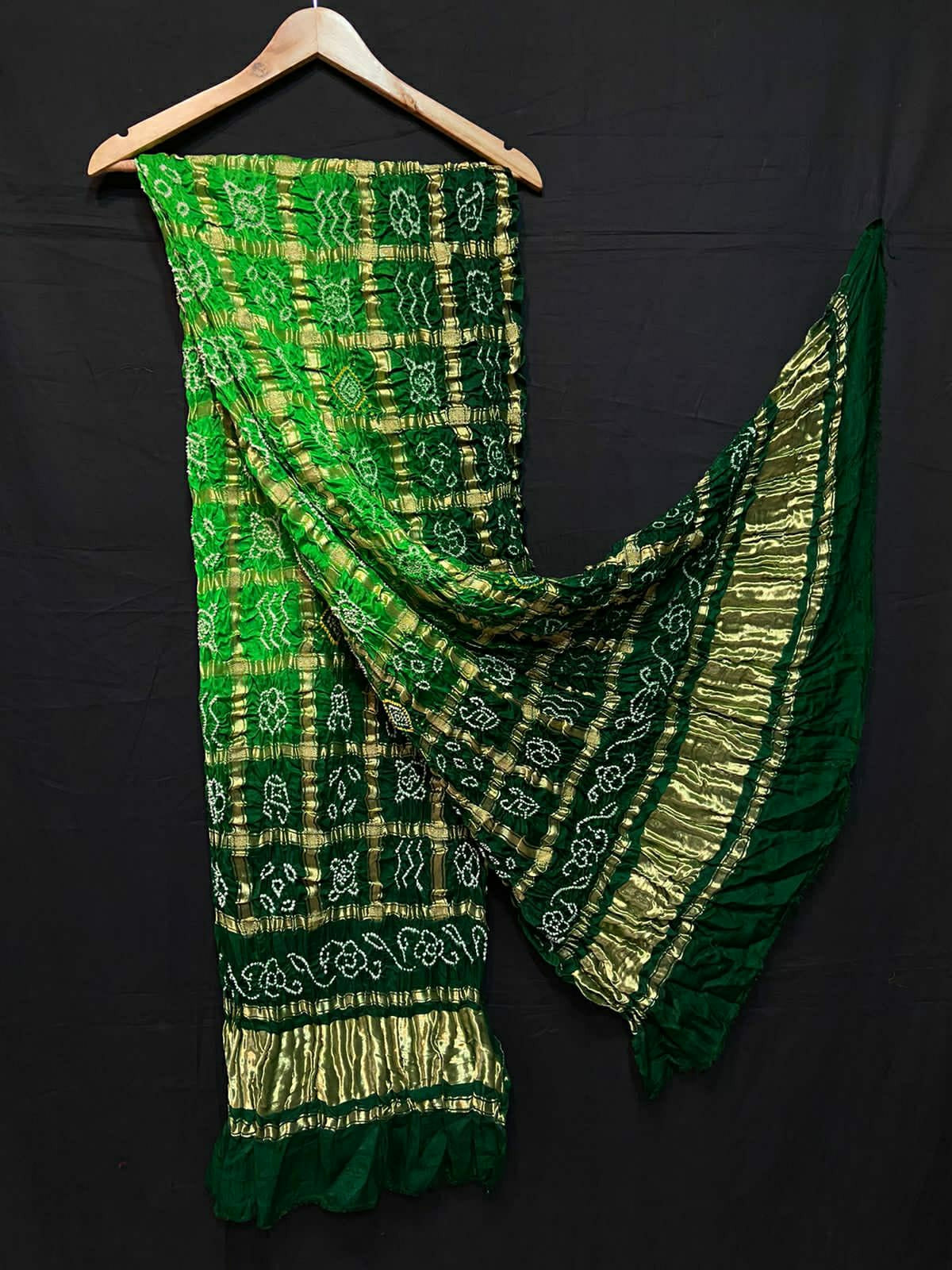 Pure Gazi Silk Bandhani Gaji Ghatchola Checks Dupatta Green And Parrot Dupatta