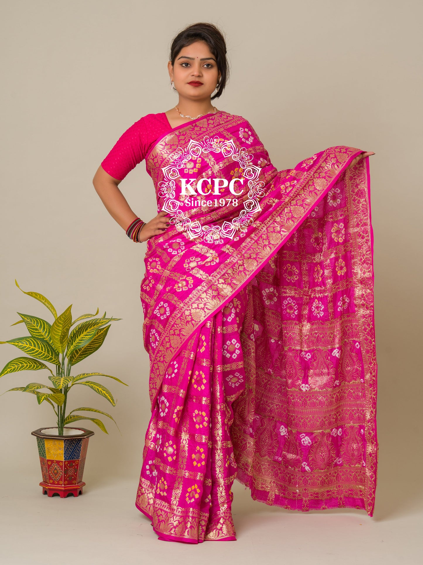 Bandhej silk gharchola Single coin saree