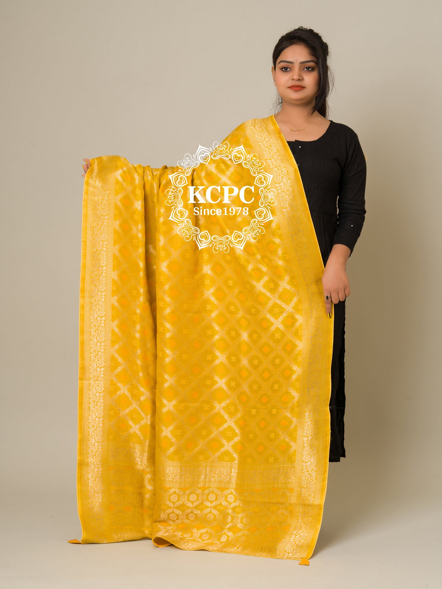 Pure upada banarasi bandhej ghatchola dupatta, KCPC, OR