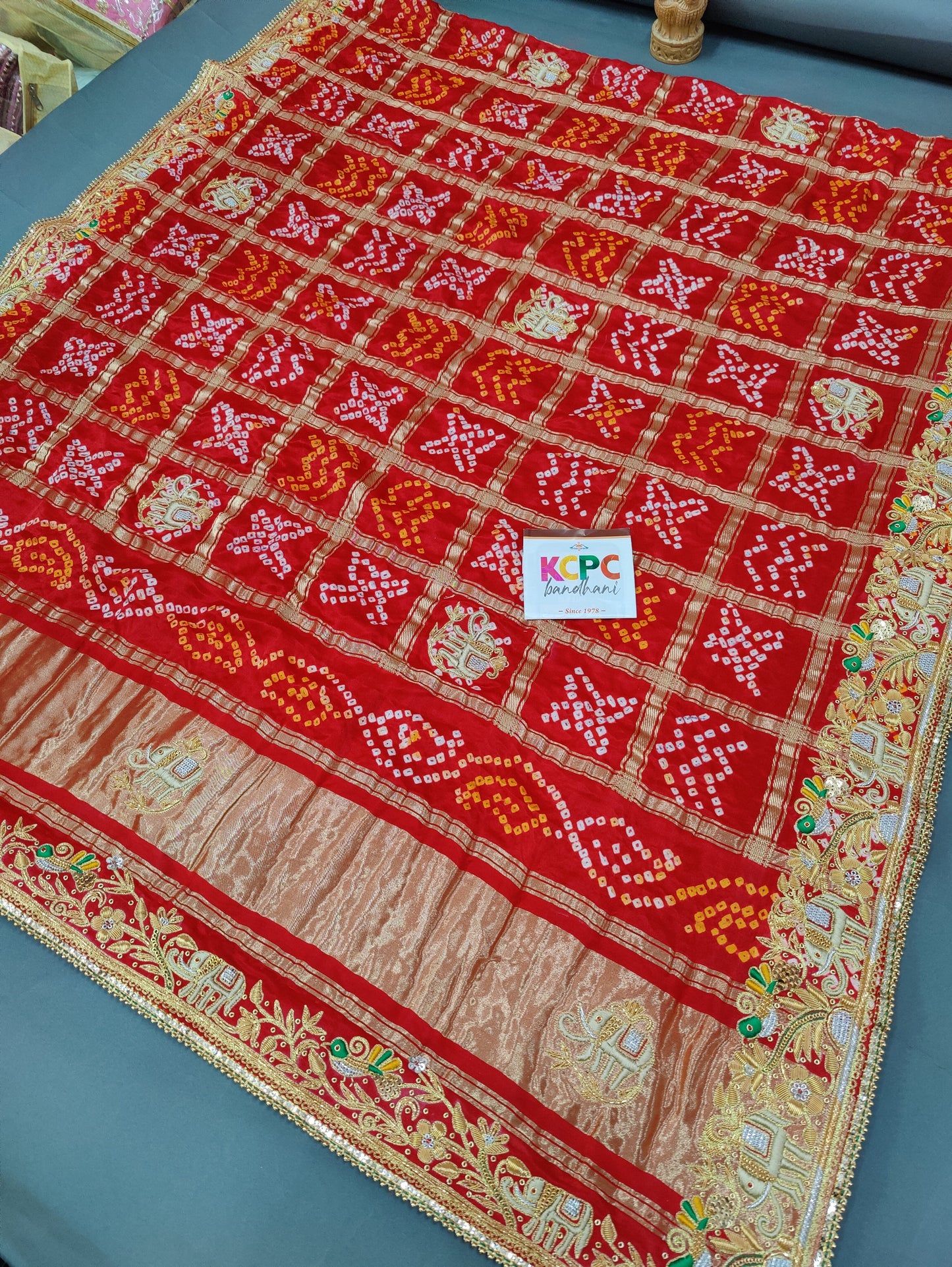 Ethnic Trending Pure Gaji Silk Bandhani Jardozi Work Ghatchola Chunri Pila Odhna in Aara Tari Handwork