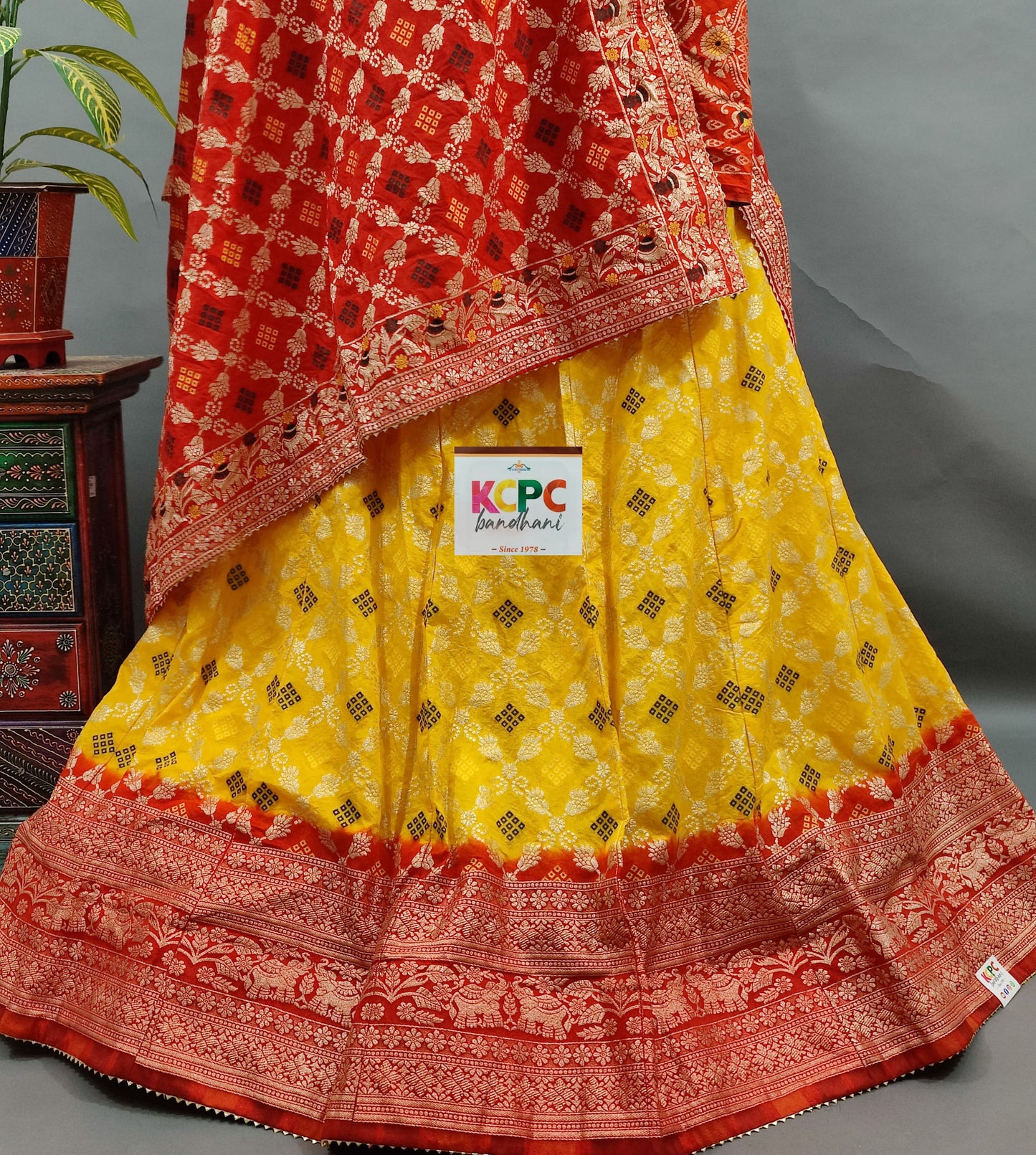 Pure Dola Russian Banarasi Meenakari Lehenga Dupatta Set, IR, bitu