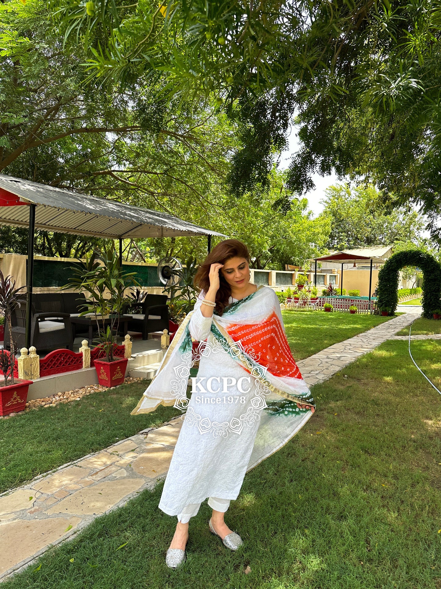 Tiranga Bandhej Dupatta Moti Lace