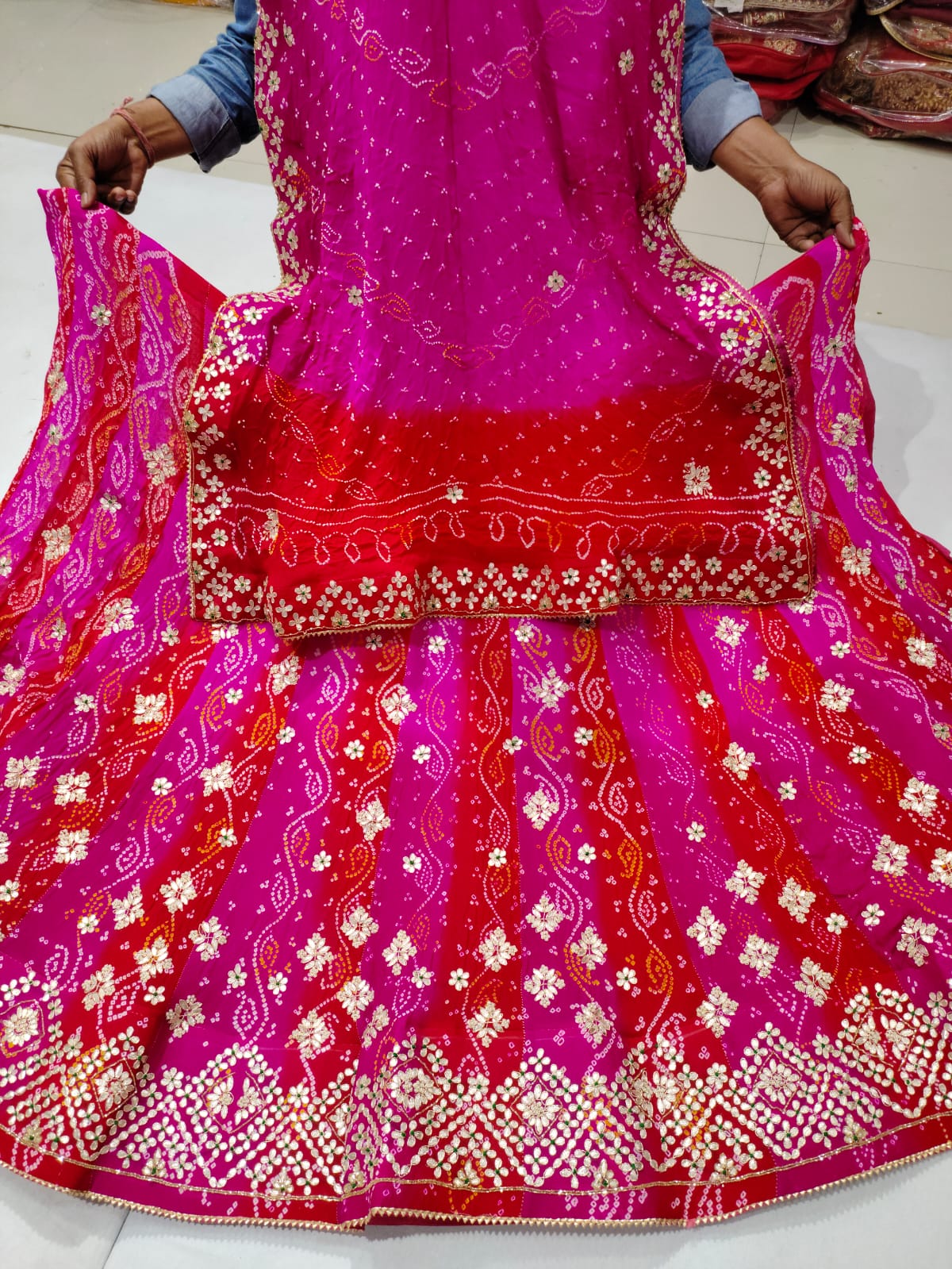 Pure Ojerya Bandej Lahnga Rtk Nr Rani Lehenga