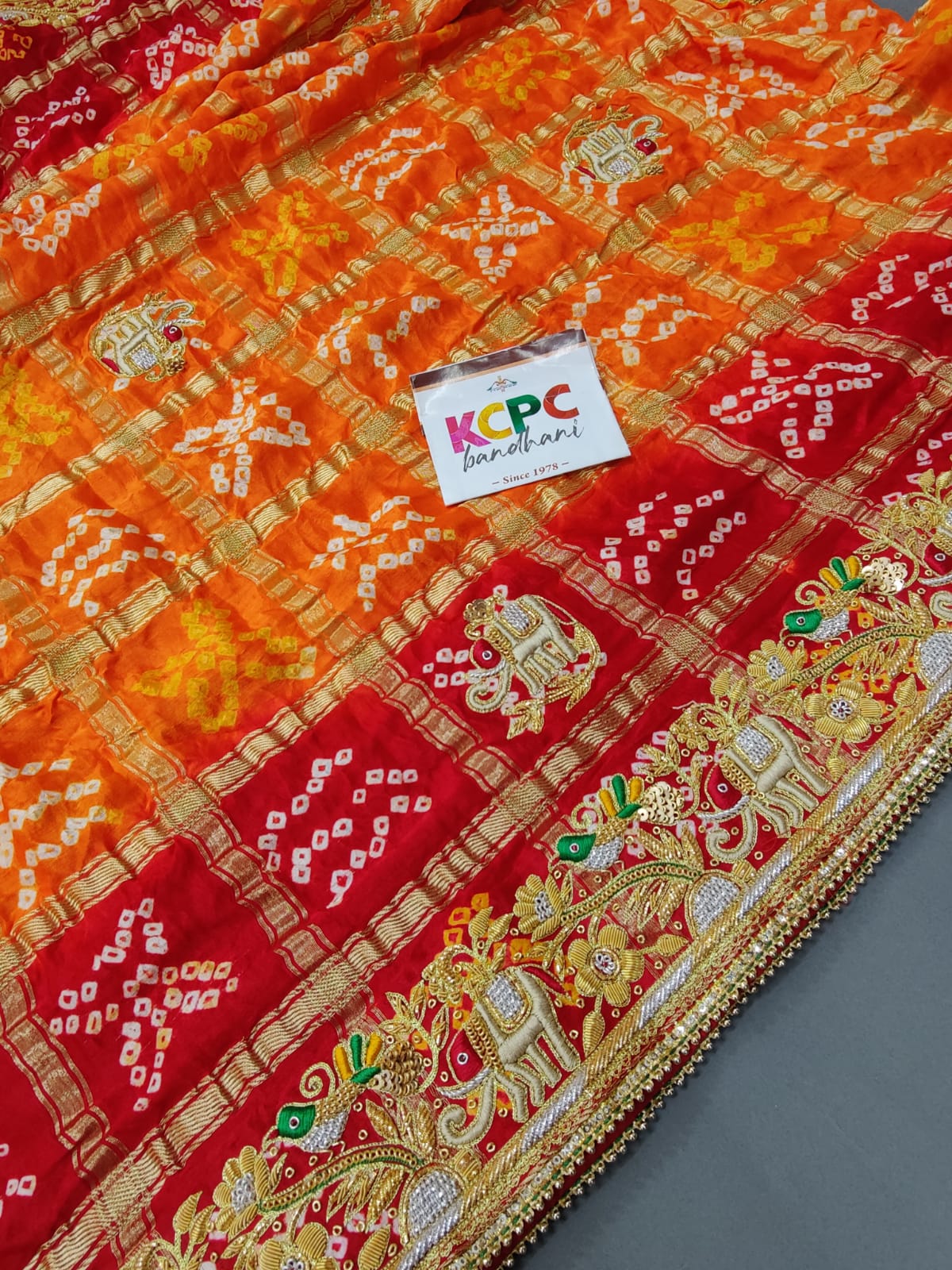 Ethnic Trending Pure Gaji Silk Bandhani Jardozi Work Ghatchola Chunri Pila Odhna in Aara Tari Handwork