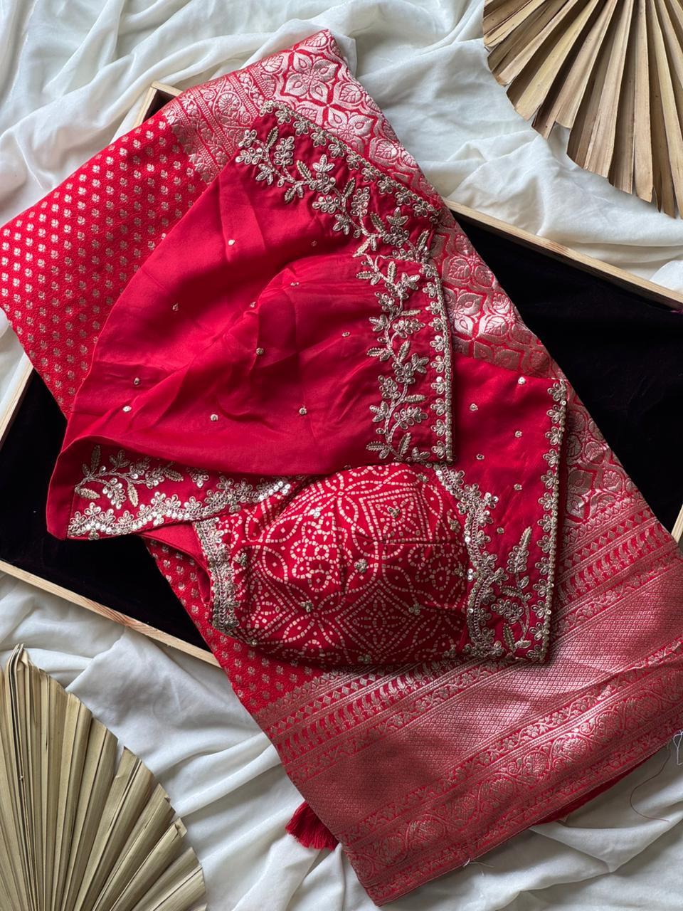 Excuslive& premium arrival banarasixbandhanisarees♥️