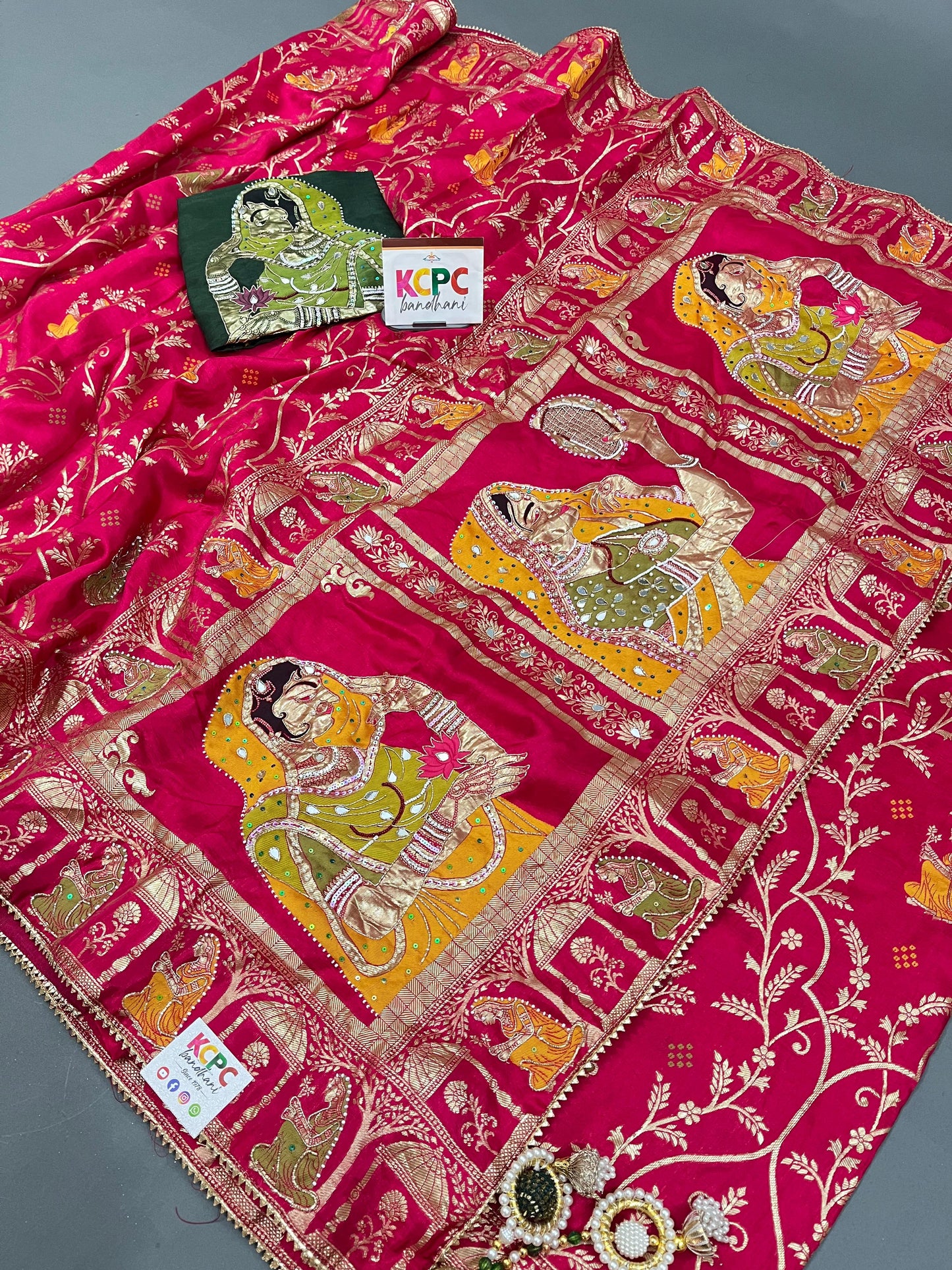 Latest pure munga silk fabric karwa Chouth special saree smj