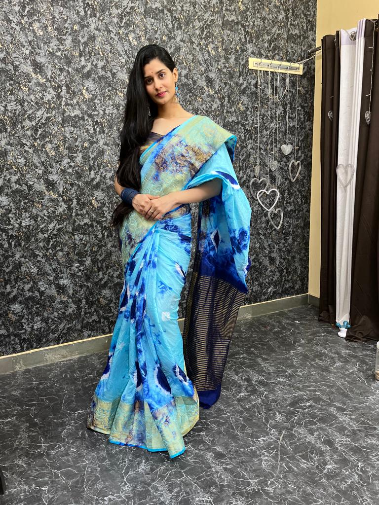 Heavy work hot sale bandhani saree