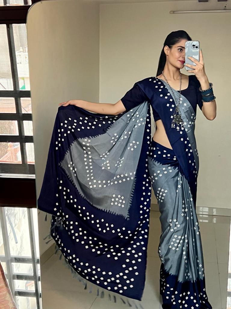 Graceful Navy Blue With Sky Blue Bandhani Chiffon Saree