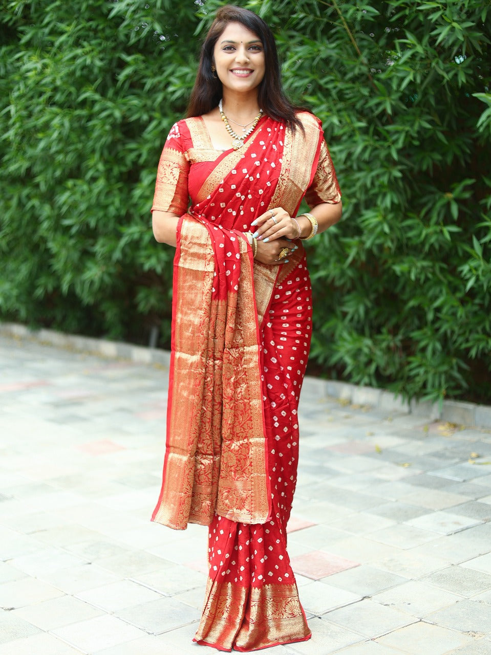 Kanchi Purn Style Bandhani Saree Or Kc Red