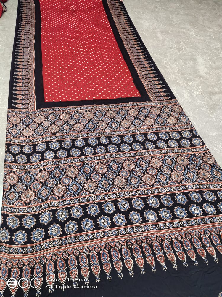 Woven Jacquard Art Silk Bandhani Saree – Cygnus Fashion