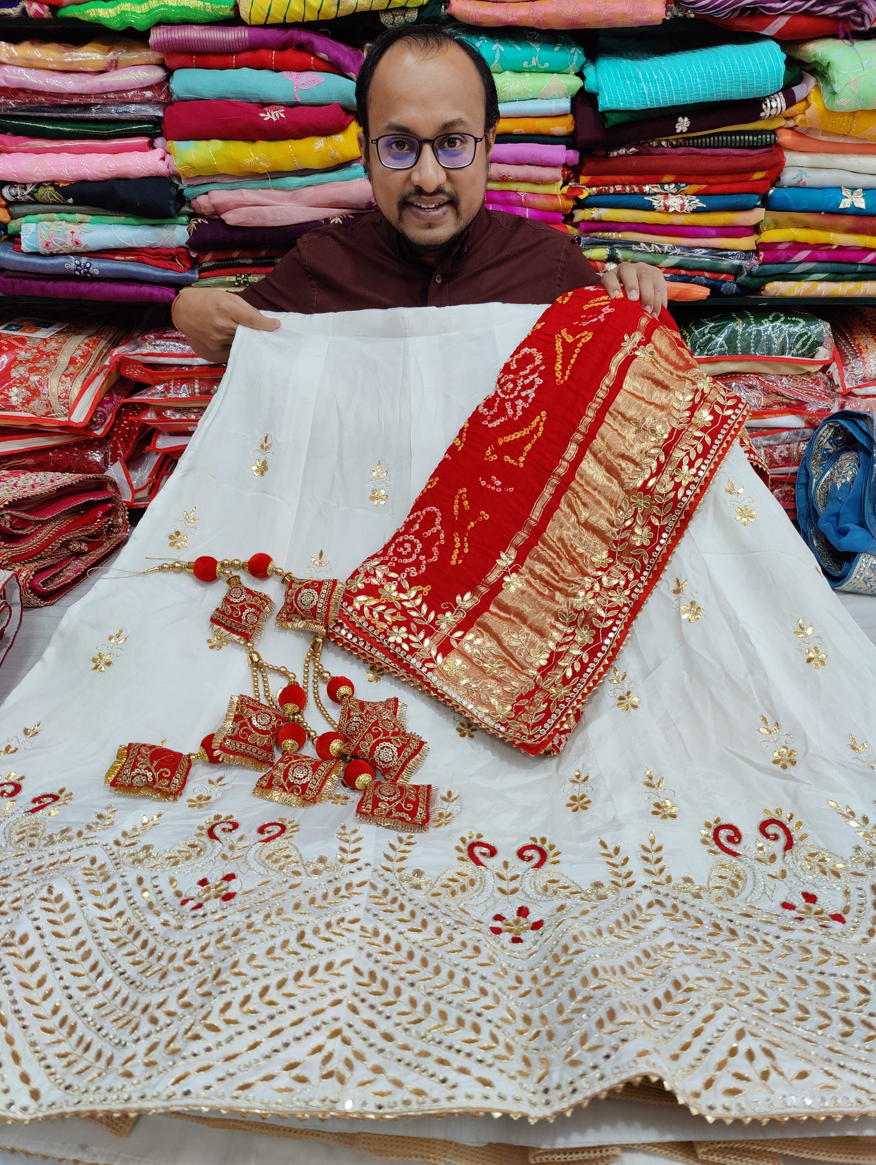 Buy Red Bandhani Lehenga Choli with Kota Doriya Gota Patti Border Online |  trendwati