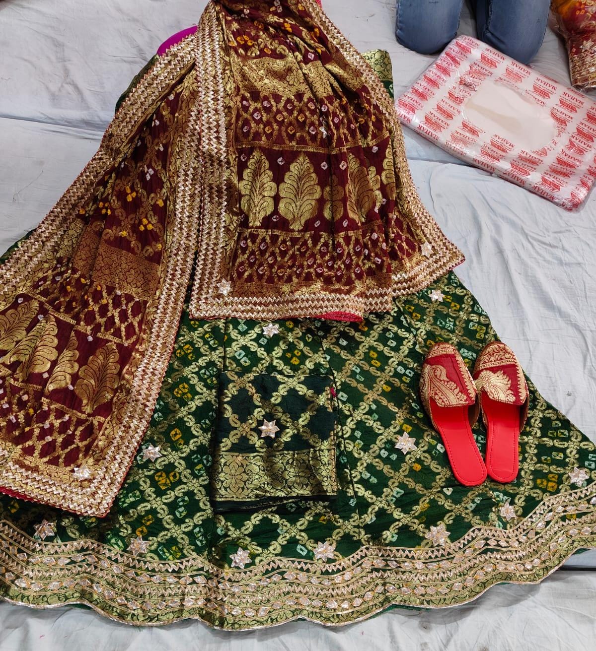Latest banarasi gharchola silk Banarasi with heavy kachi gotapatti work lehanga