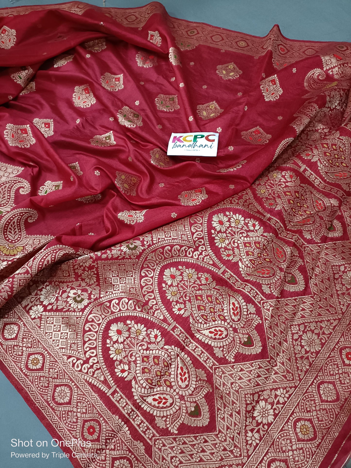 Latest  beautiful dola silk fabric banarsi pattern saree