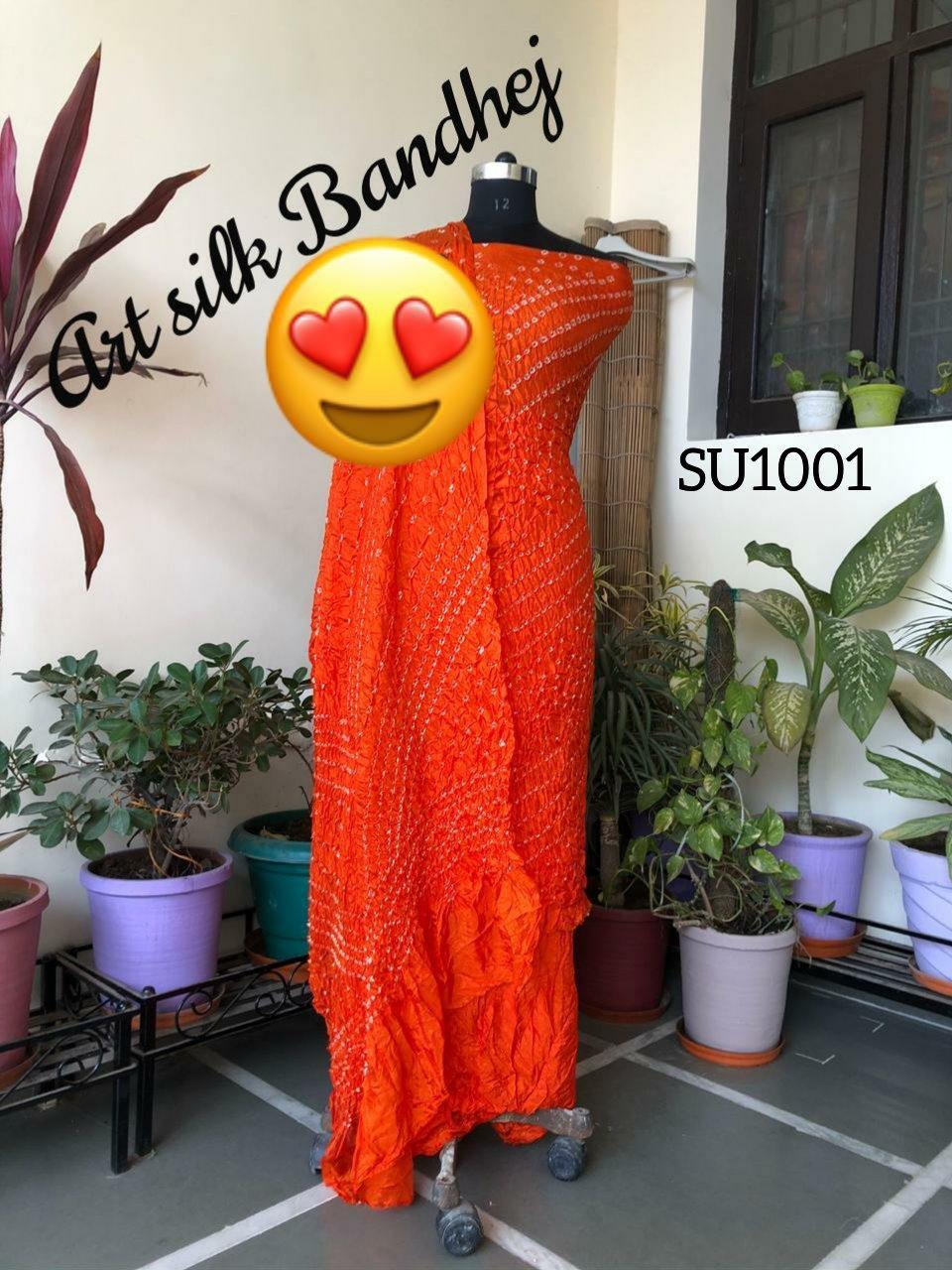 Jaipuri Traditional Bandhani Salwar Suit Or Vt, Rajasthani jaipuri suit,  जयपुरी सूट - Khatushyam Creations, Sikar | ID: 26403407873